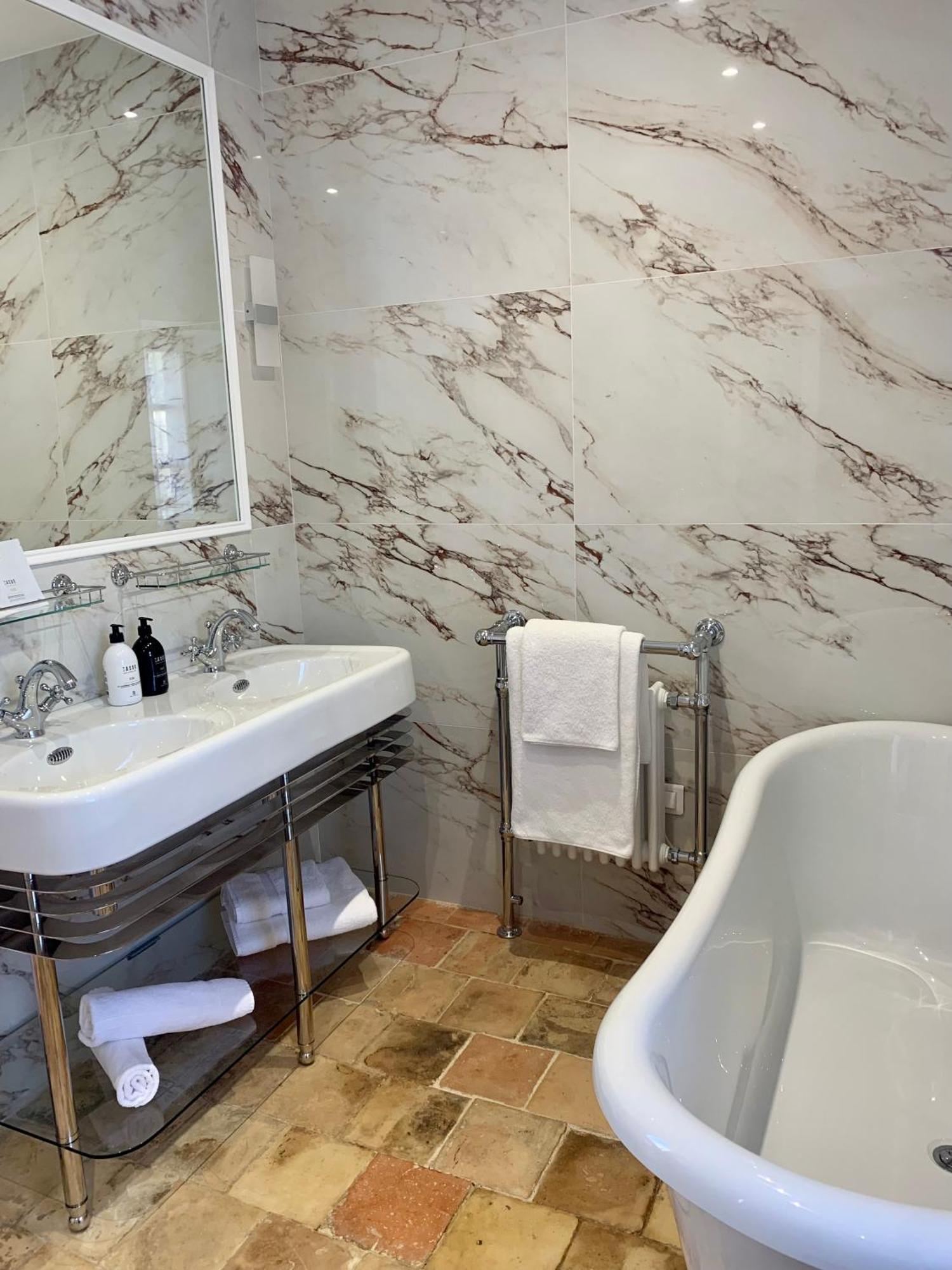 Hotel Du Domaine De La Groirie - Le Mans Trange ภายนอก รูปภาพ